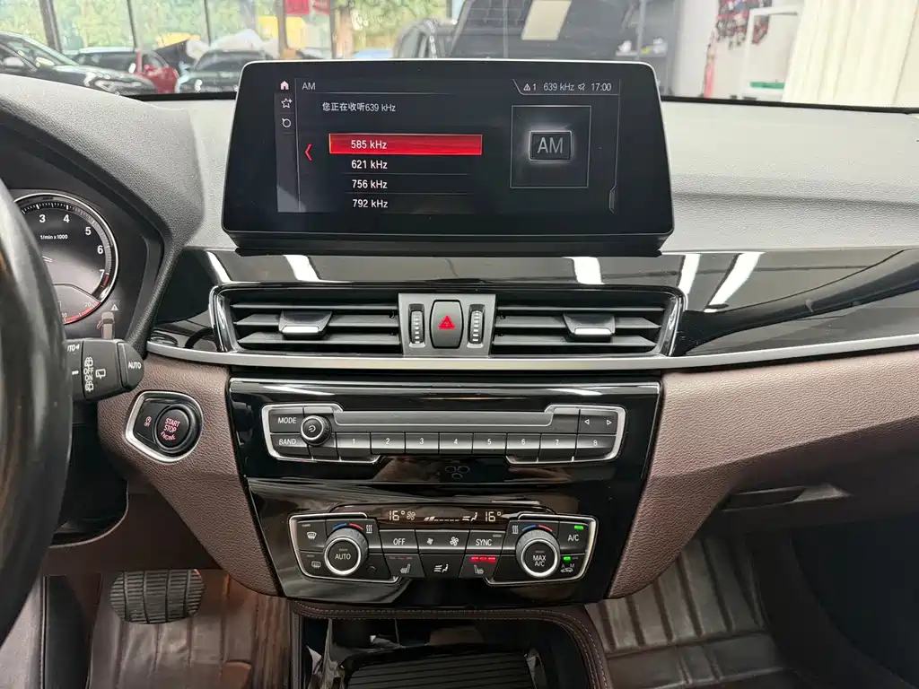 BMW X1 — миниатюра 15
