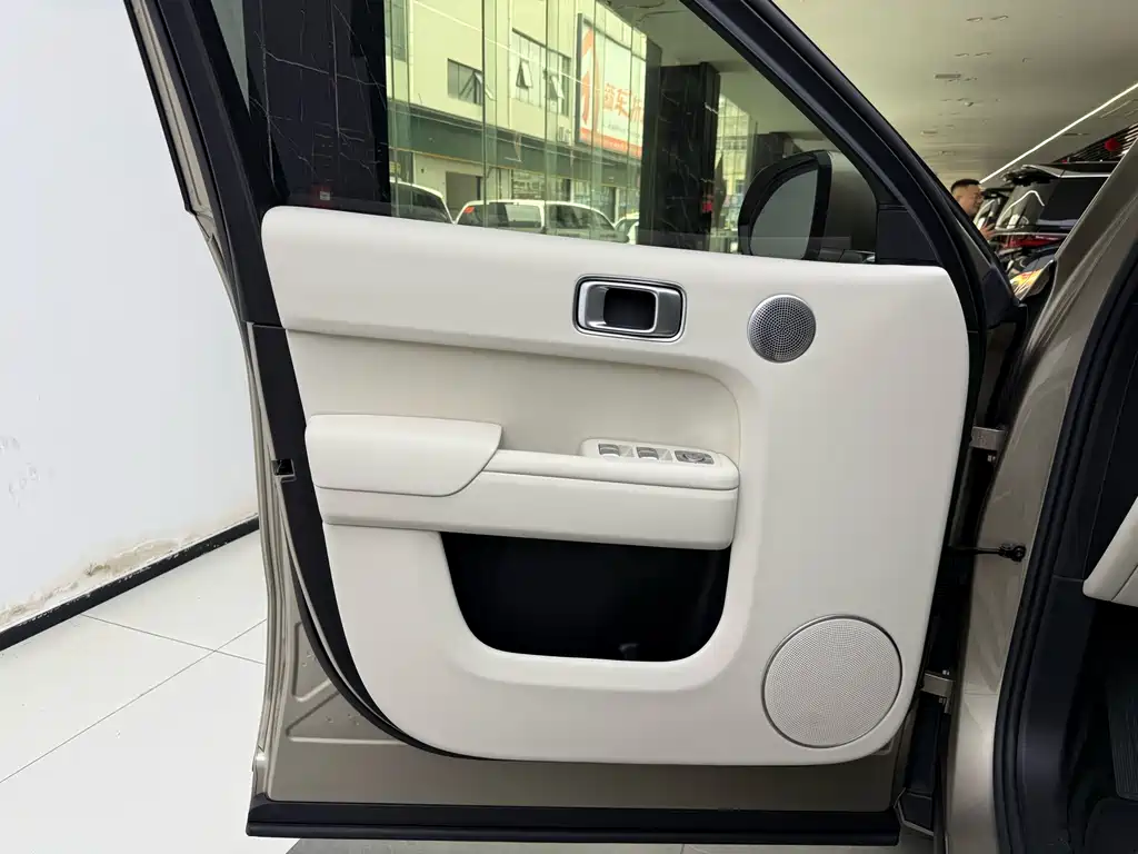Li Auto L8 2024 Ultra