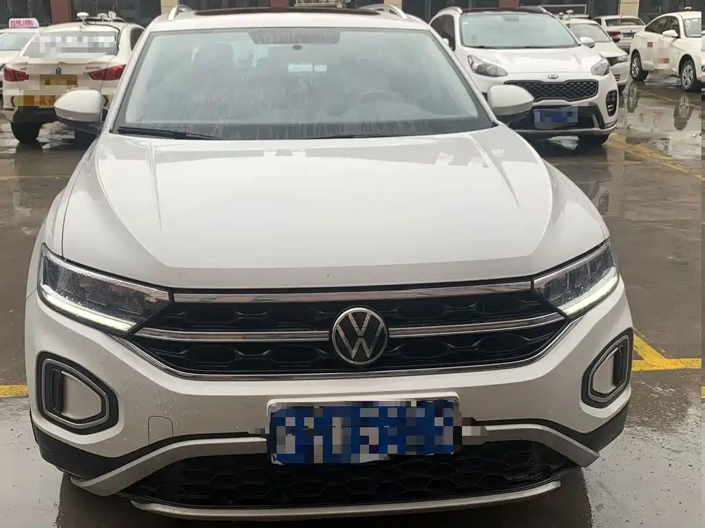 Volkswagen T-Roc — миниатюра 2