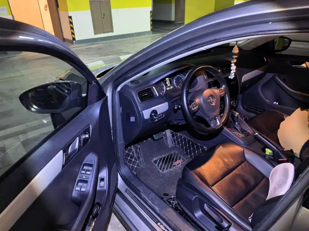 Volkswagen Sagitar — миниатюра 12