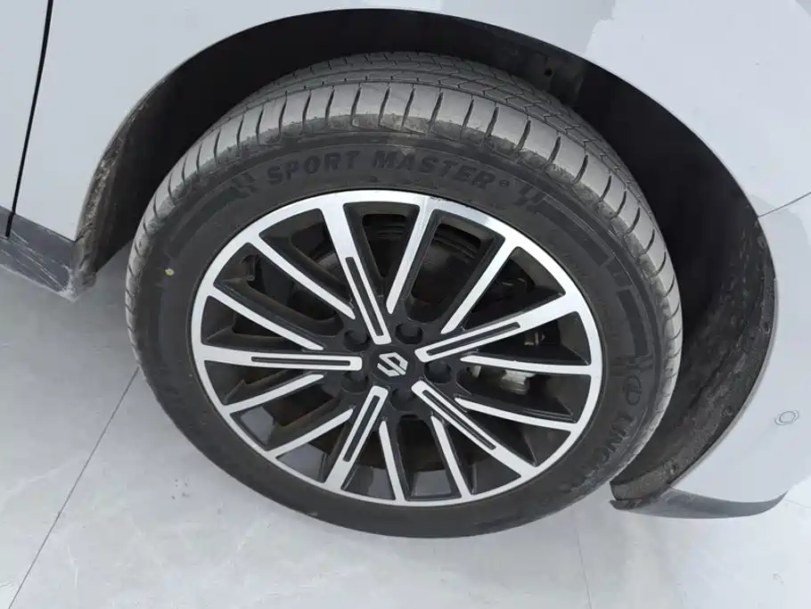 Leapmotor Leapmotor B10 — миниатюра 6
