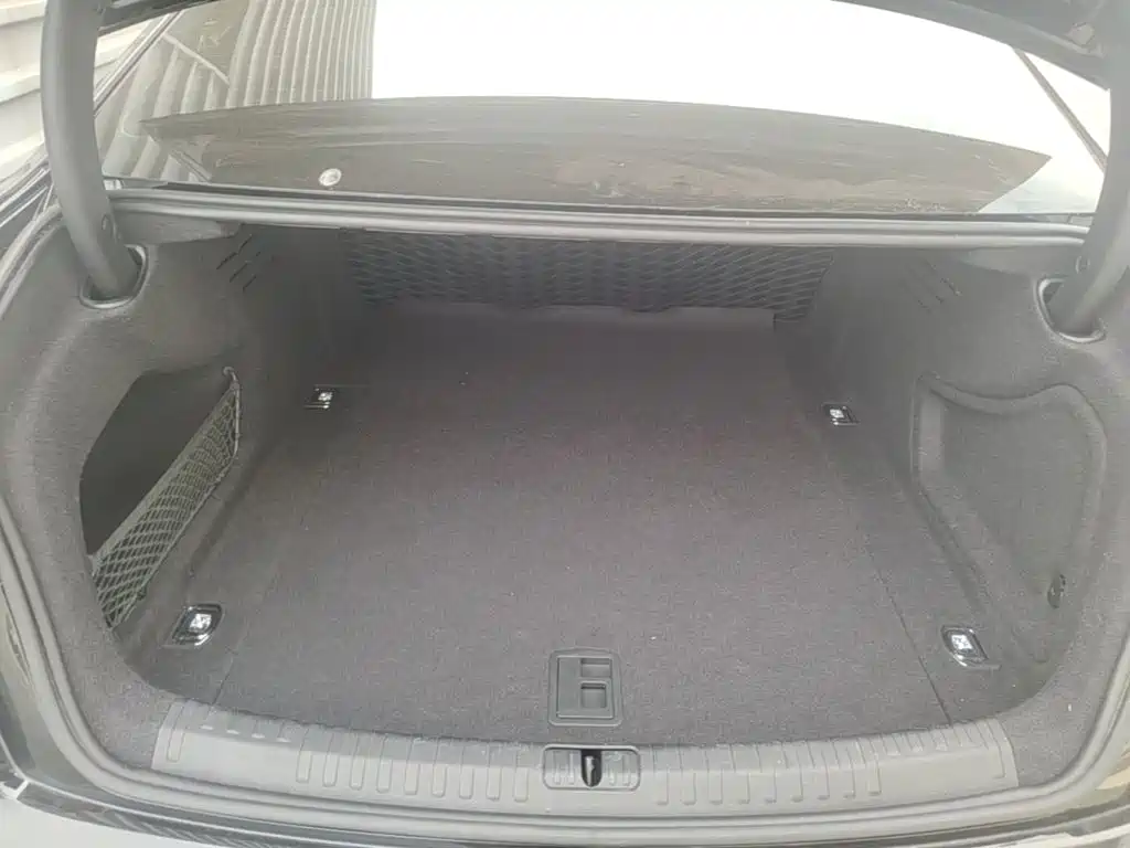 Audi A6L — миниатюра 24