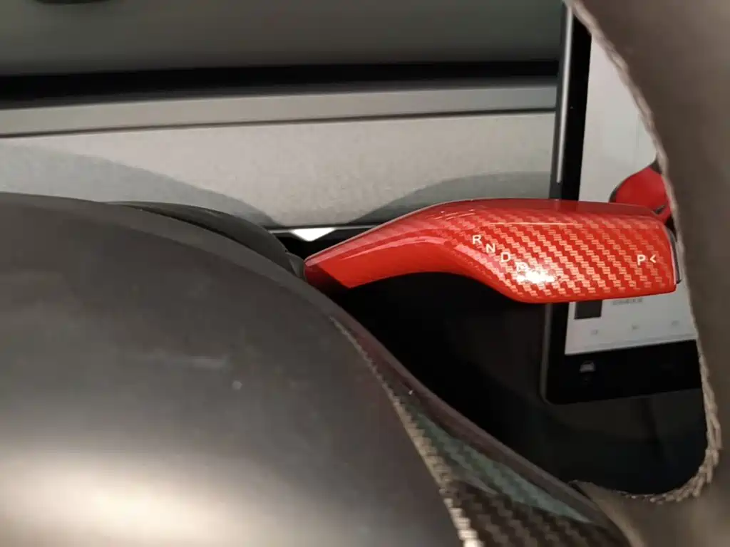 Tesla Model Y — миниатюра 14
