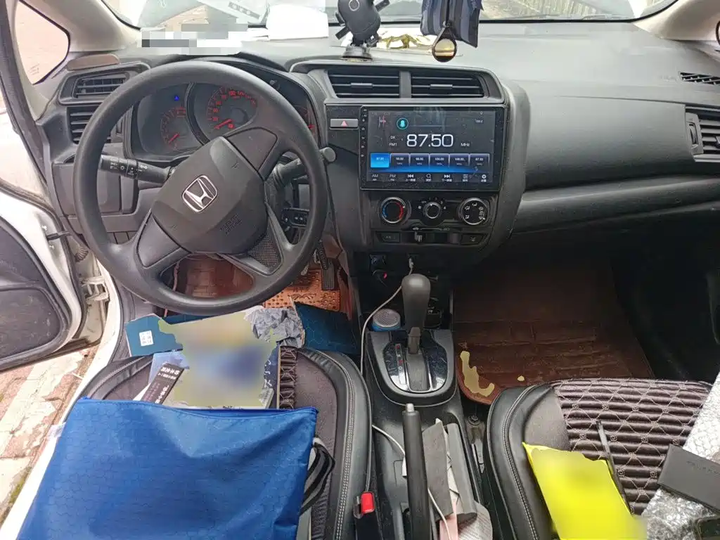 Honda Fit — миниатюра 10