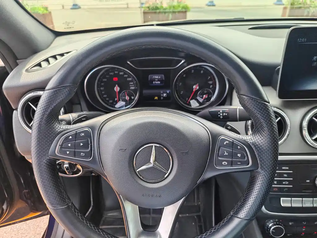 Mercedes-Benz CLA (Import) — миниатюра 7