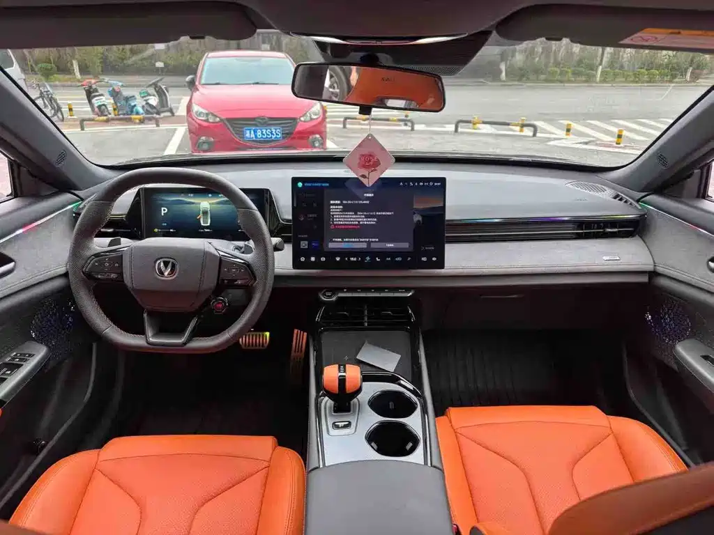 Changan UNI-V — миниатюра 3
