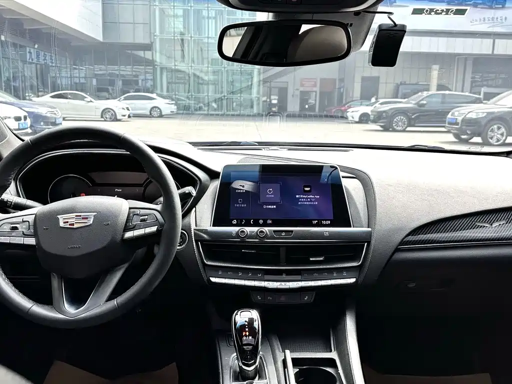 Cadillac CT5 2021 28T Fashion