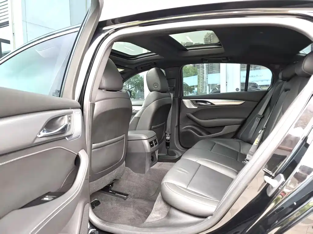 Cadillac CT5 2021 28T Fashion