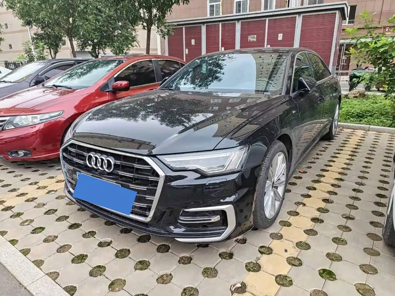 奥迪A6L 2023款 45 TFSI 臻选动感型 2023