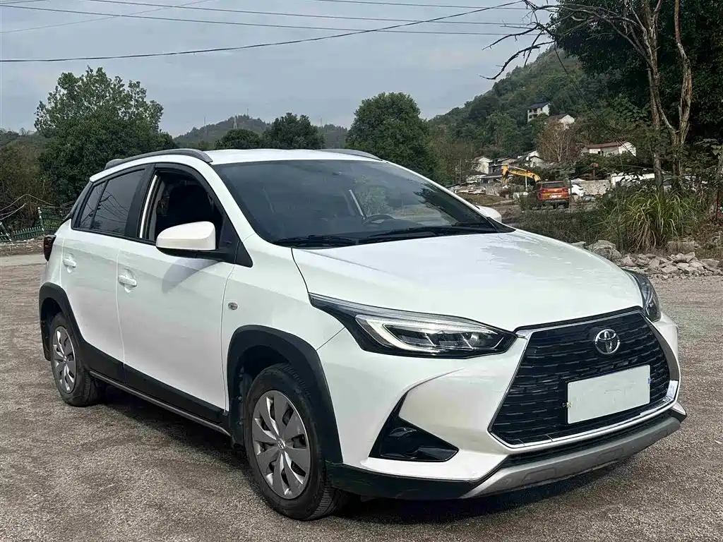 TOYOTA YARIS L ZHIXUAN
