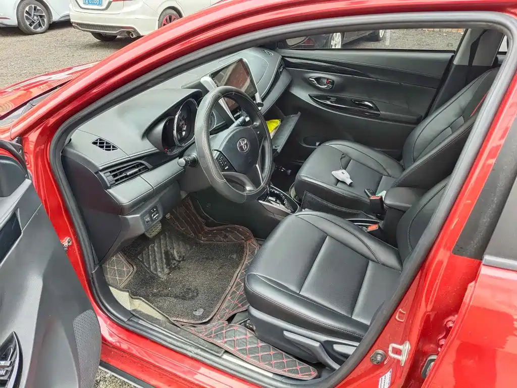 Toyota Yaris L — миниатюра 8
