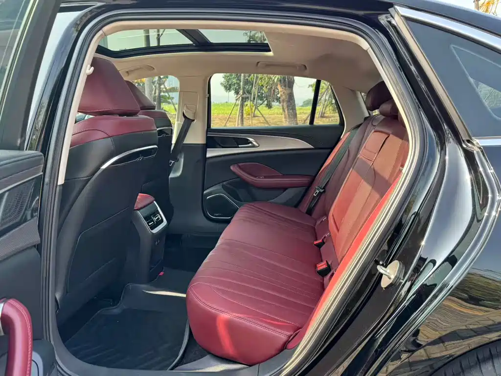 Hongqi Hongqi H5 — миниатюра 10