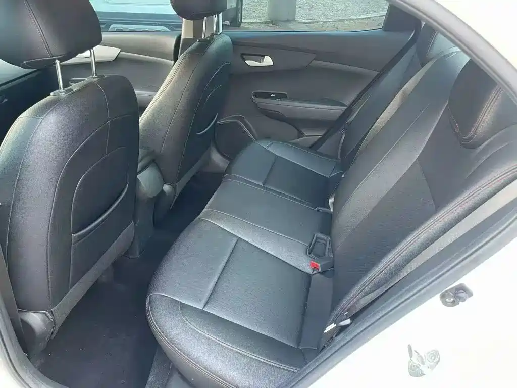 Kia Forte — миниатюра 8