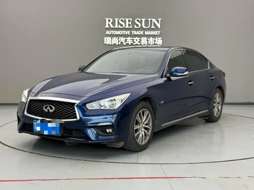 Infiniti Q50L