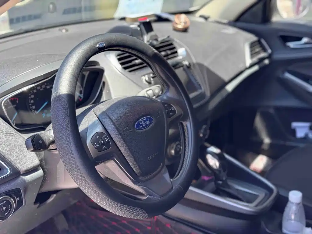 Ford Escort — миниатюра 7