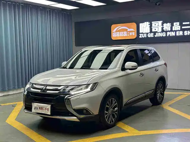 MITSUBISHI OUTLANDER 2017