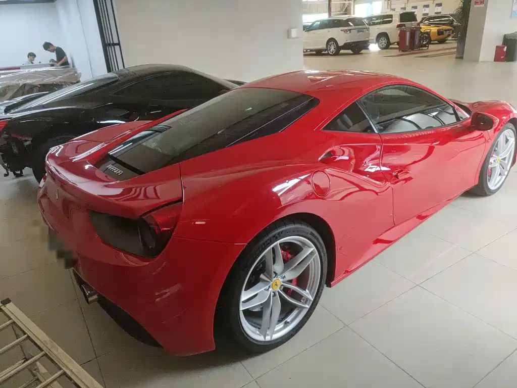 Ferrari 488 — миниатюра 4