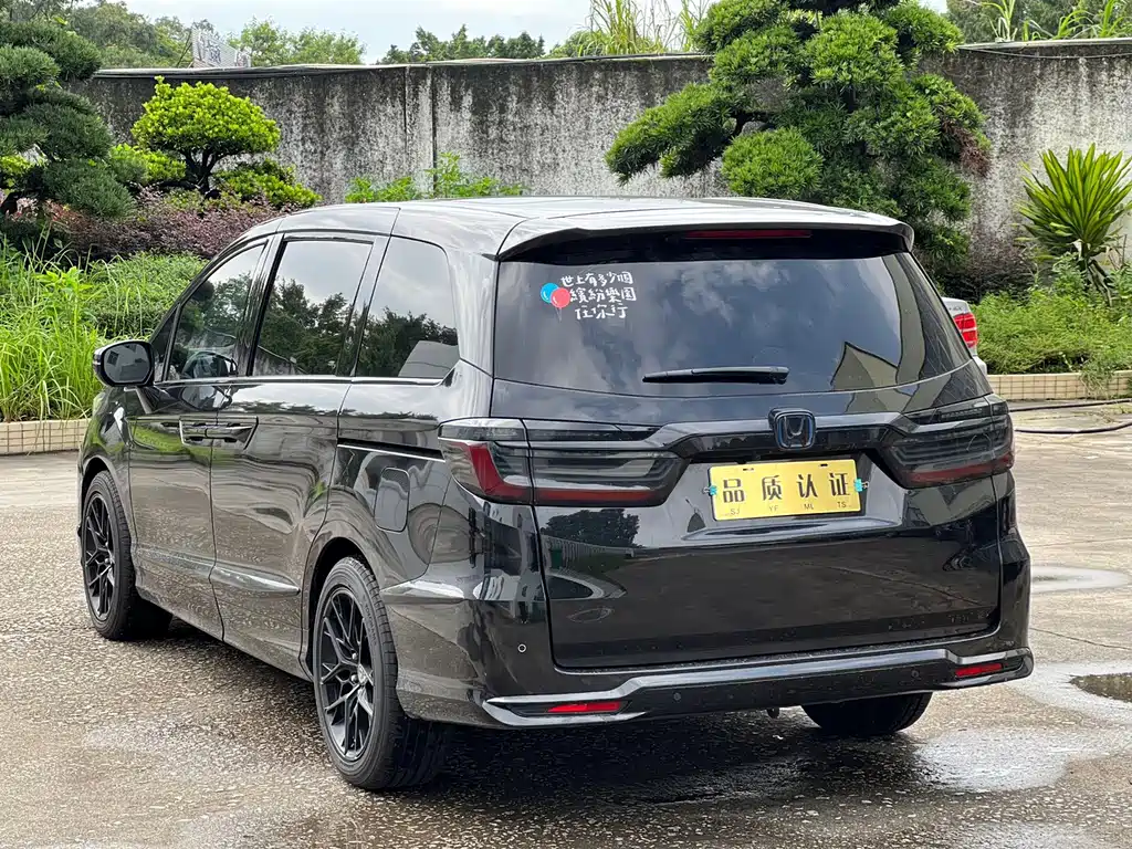 Honda Elysion — миниатюра 16