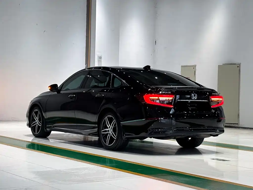 Honda Accord — миниатюра 6