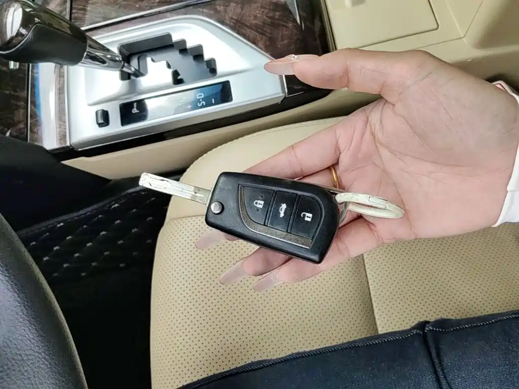 Toyota Camry — миниатюра 11