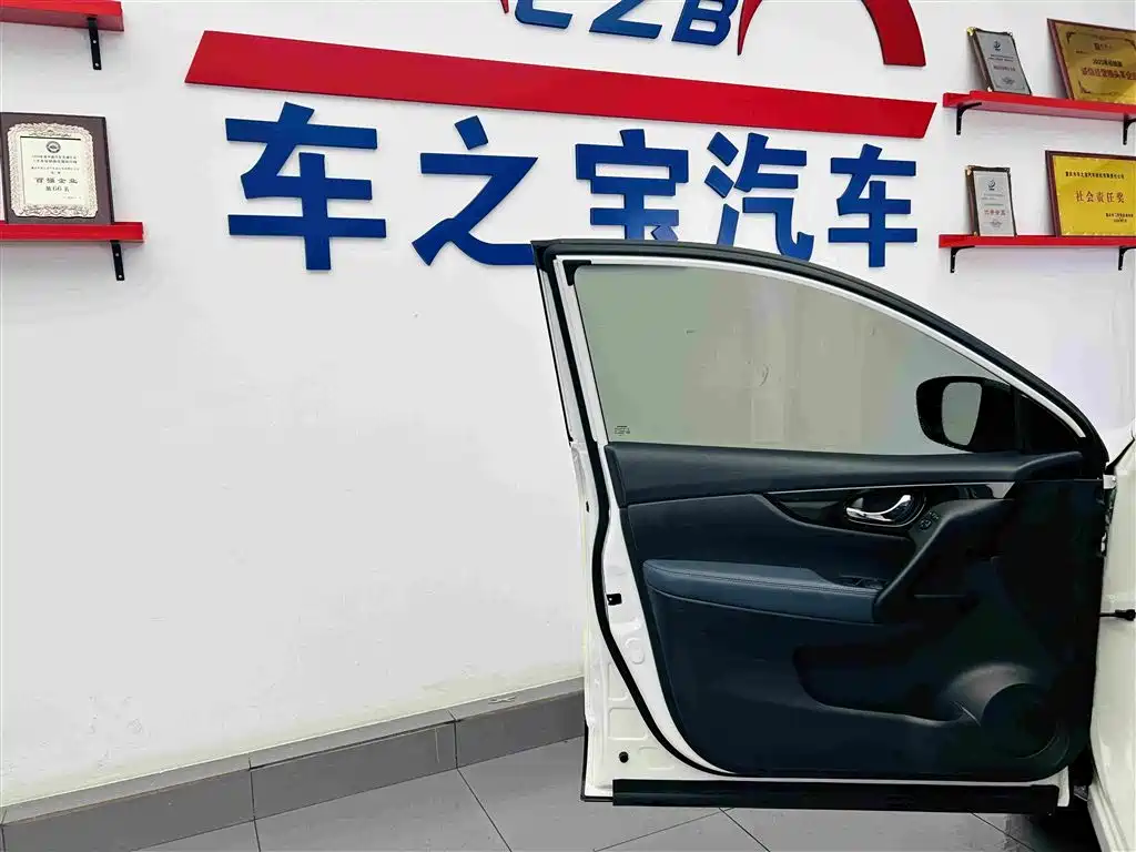 Nissan Qashqai — миниатюра 21