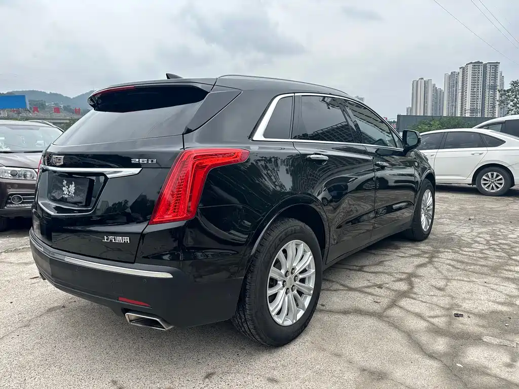 CADILLAC XT5