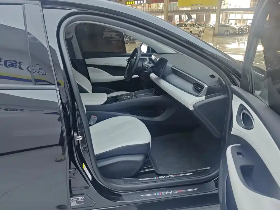 BYD Seal 05 DM-i — миниатюра 8