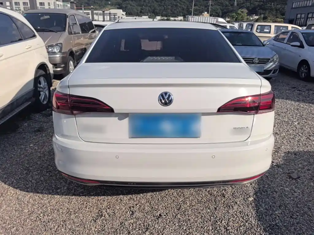 Volkswagen Bora — миниатюра 6