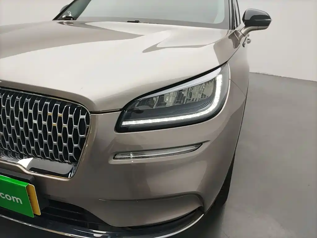 Lincoln Corsair — миниатюра 24