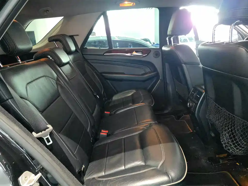Mercedes-Benz M-Class — миниатюра 5