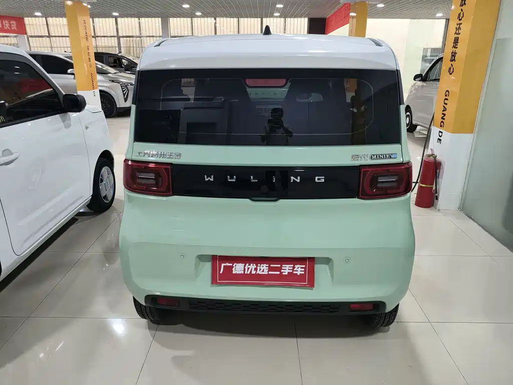 Wuling MINIEV — миниатюра 9