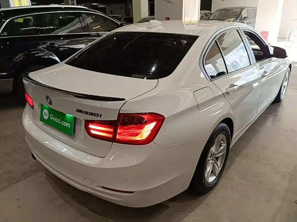 BMW 3 Series — миниатюра 7