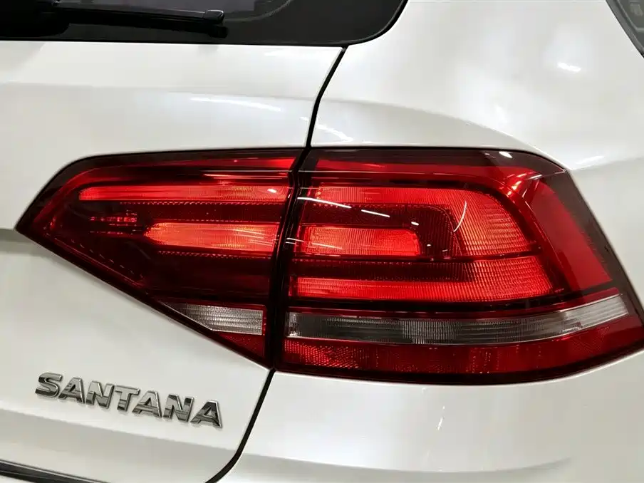 Volkswagen Santana — миниатюра 13