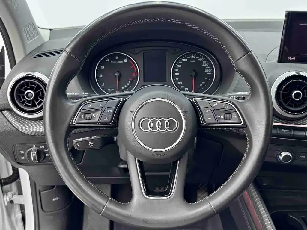 Audi Q2L — миниатюра 4