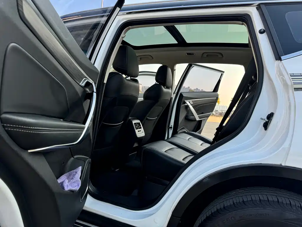 GEELY AUTOMOBILE BOYUE