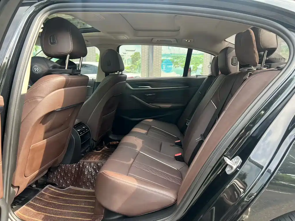 BMW 5 Series 5 2022 535Le Luxury