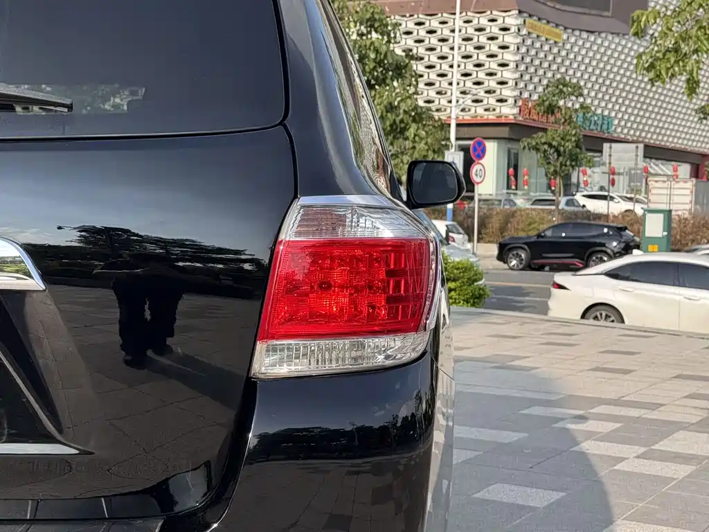 Toyota Highlander — миниатюра 14