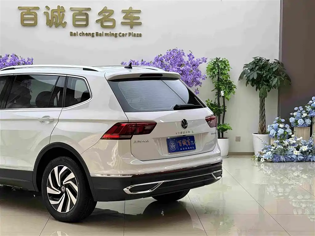 Volkswagen Tiguan L — миниатюра 8