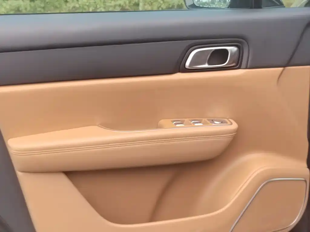 Li Auto Li ONE — миниатюра 4