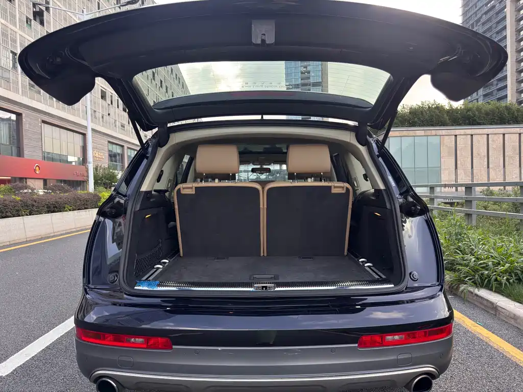 Audi Q7 — миниатюра 24