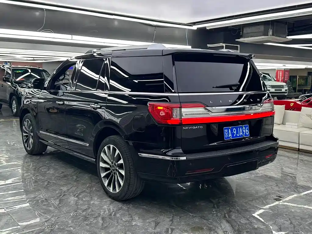 Lincoln Navigator — миниатюра 7