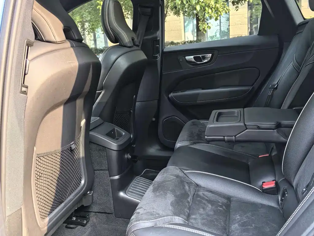 Volvo XC60 2019 T8 E Luxury VI