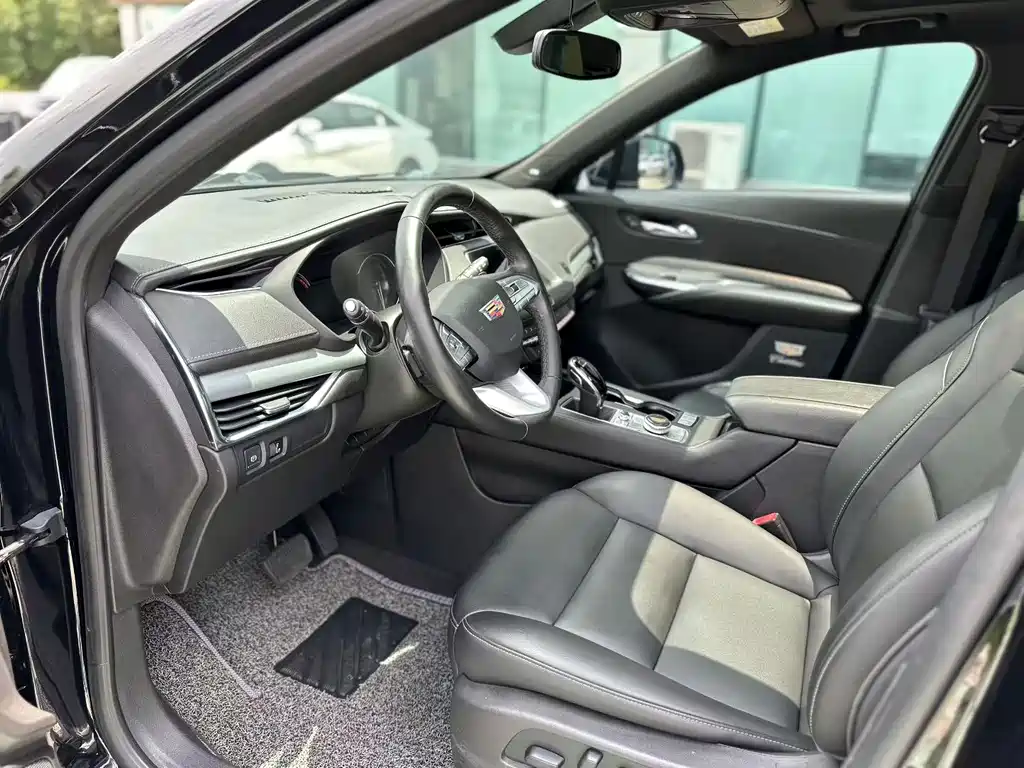 Cadillac XT4 2020 28T Lead