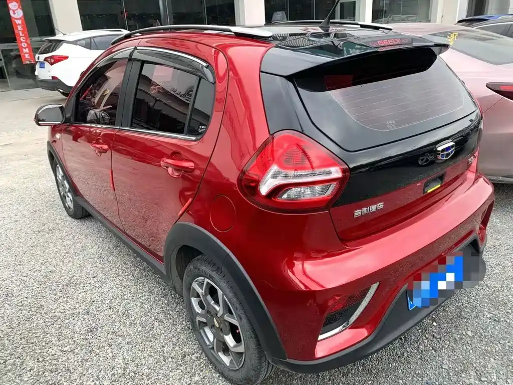 Geely Vision X1 — миниатюра 3