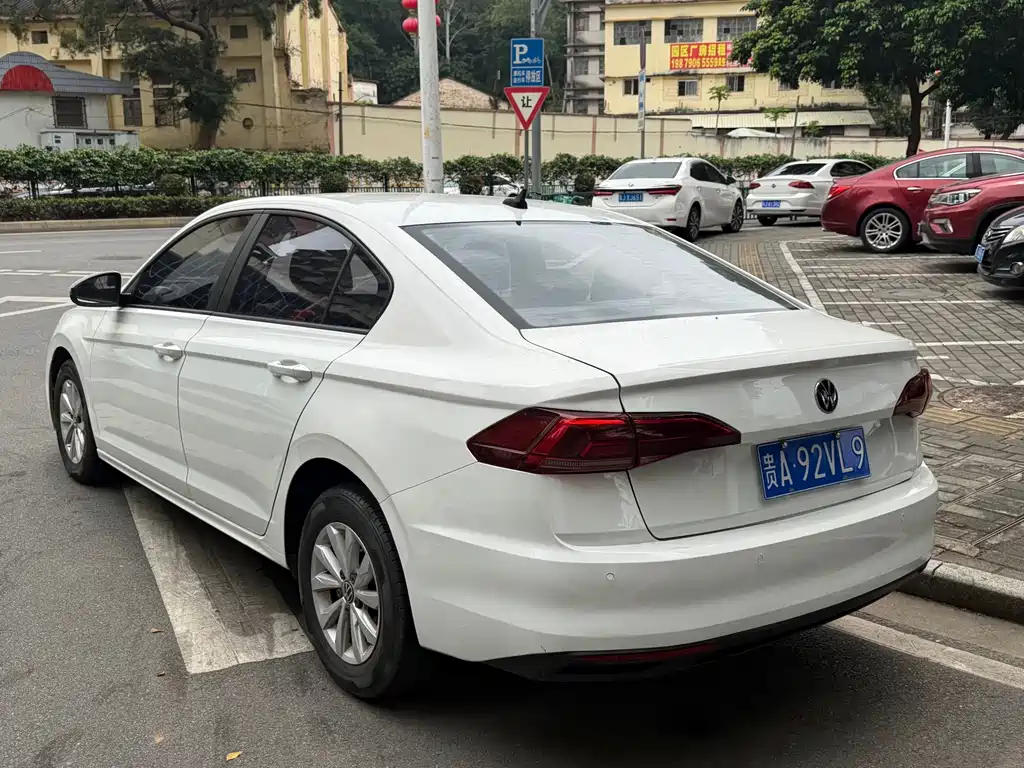 Volkswagen Bora — миниатюра 6