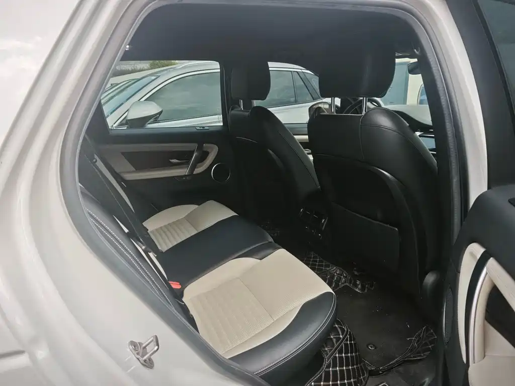 Land Rover Discovery Sport Hybrid — миниатюра 5