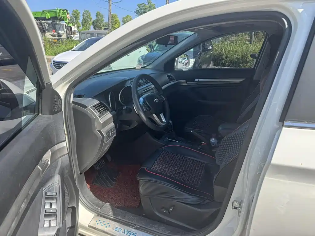 BAIC Senova X65 — миниатюра 4