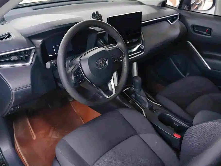 Toyota Frontlander — миниатюра 7