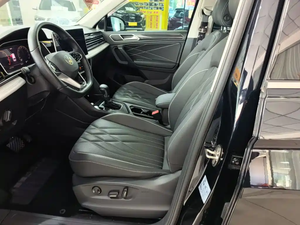 Volkswagen Tiguan L — миниатюра 15