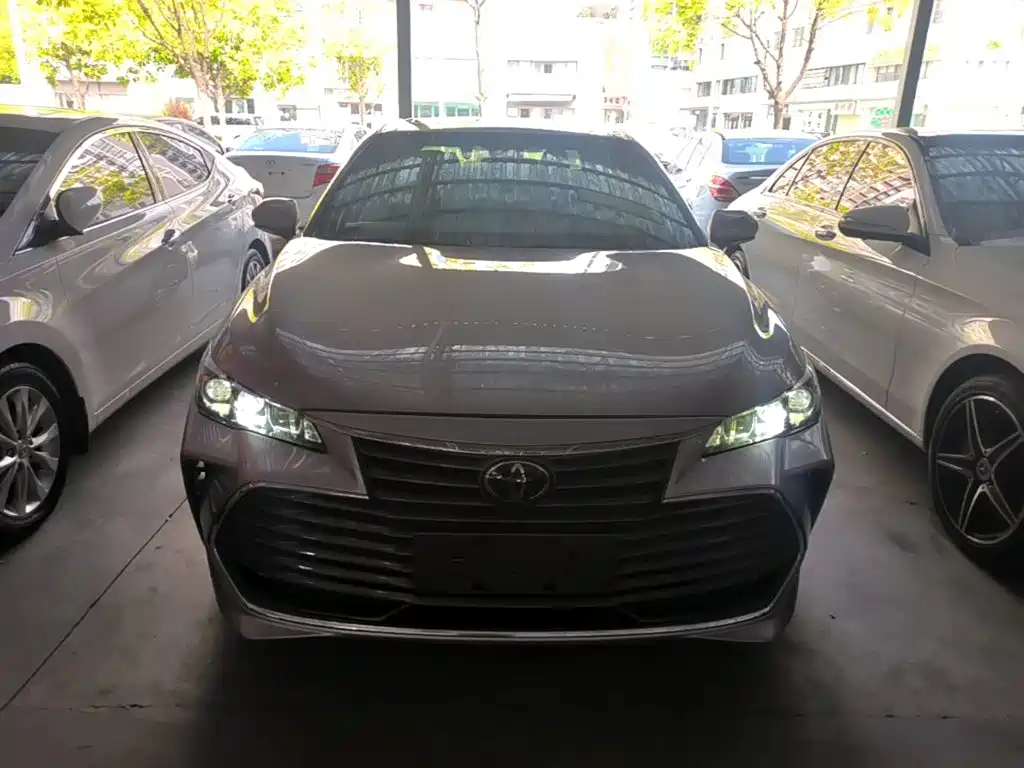 Toyota Avalon — миниатюра 3